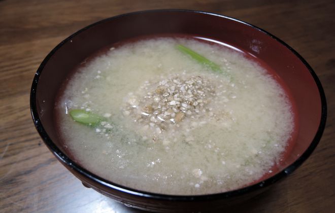 菊芋の粉末入り味噌汁