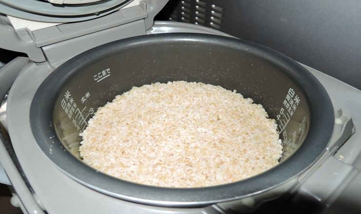 玄米が美味しそうに炊きあがりました。