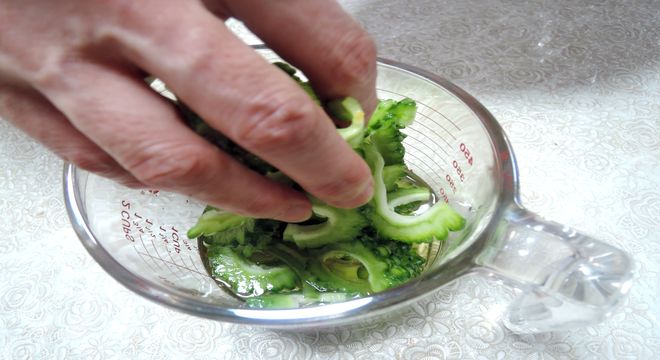 小口切りにしたゴーヤ