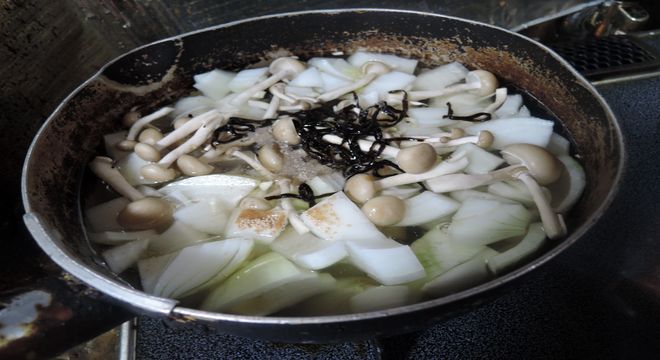 酢・しょう油・コショウ