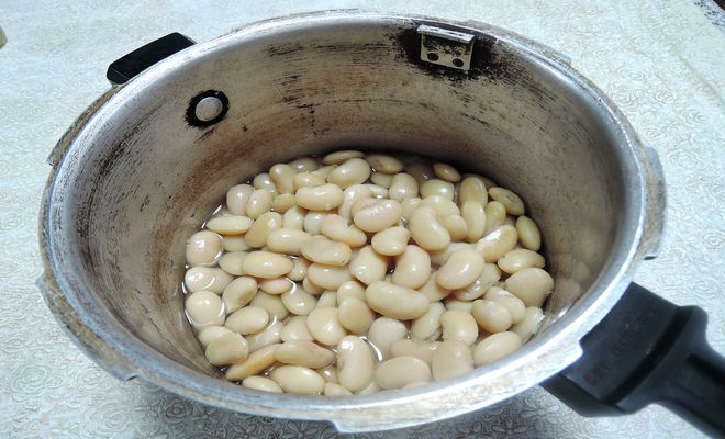 圧力鍋を使った白花豆の煮方