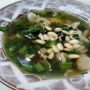 ニラと豚肉と松の実のスープ